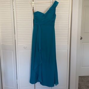 David’s Bridal One Shoulder Bridesmaid Dress Sz 8